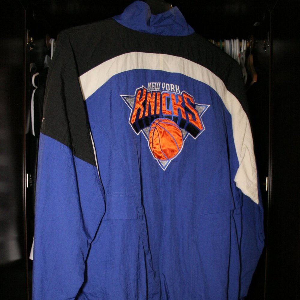 90s NEW YORK KNICKS VINTAGE WINDBREAKER